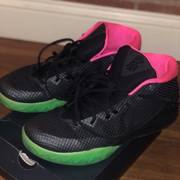 Men’s Nike Kyrie 1s - Air Yeezy Color way - sz 11 - Picture 1 of 4